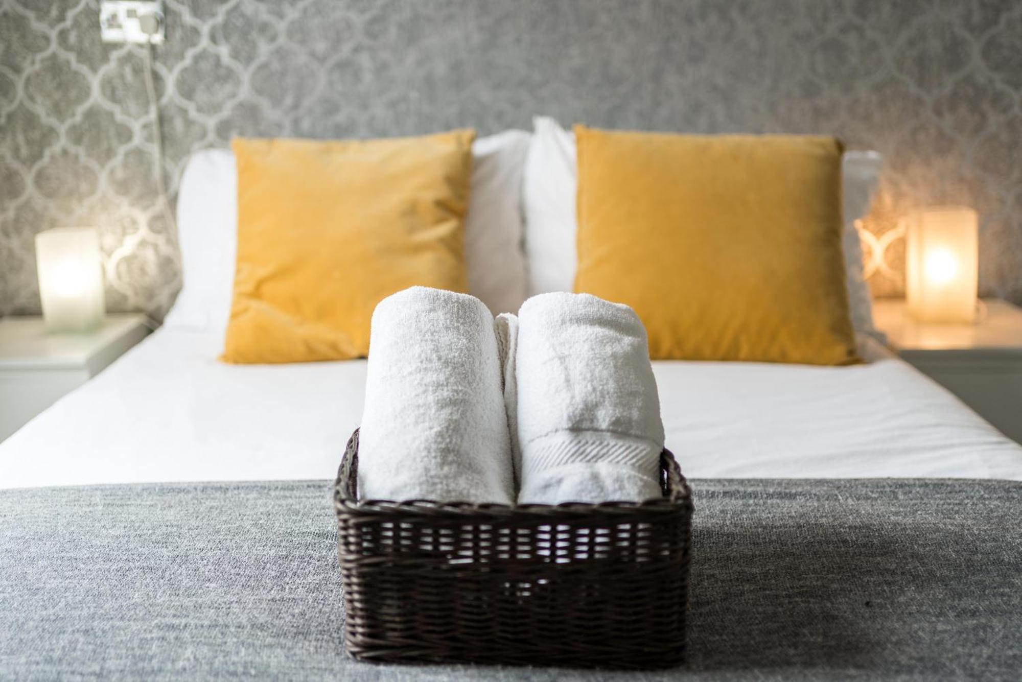 Private Double Room Shared Bathroom Near City Centre London Exterior photo