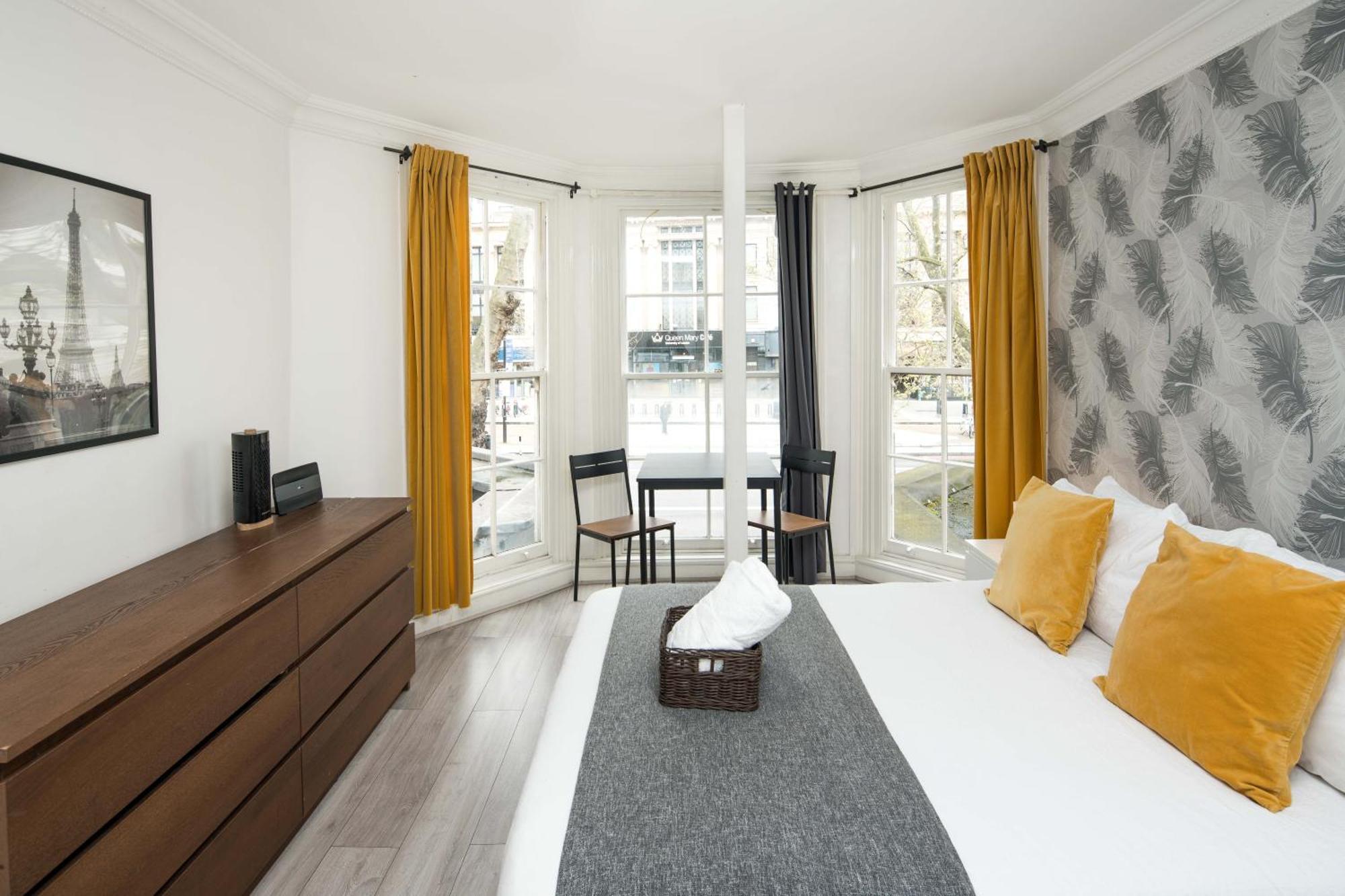 Private Double Room Shared Bathroom Near City Centre London Exterior photo