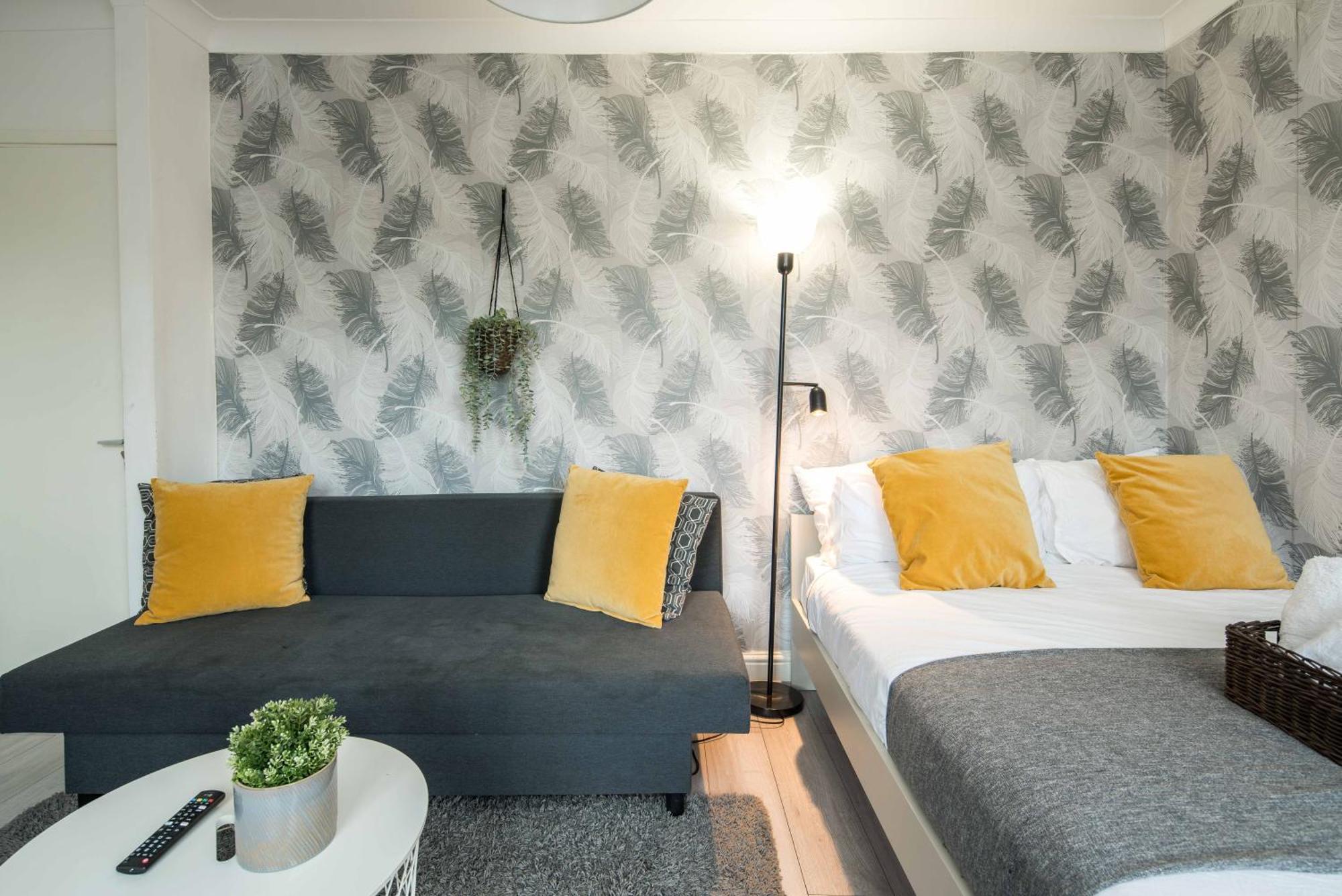 Private Double Room Shared Bathroom Near City Centre London Exterior photo
